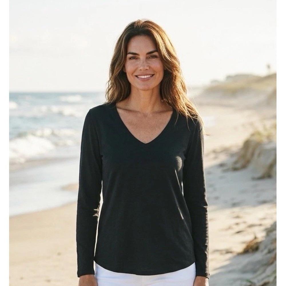 New LILLY PULITZER Top Size‎ XS Long Sleeve V-Neck T-Shirt Black X Small Onyx